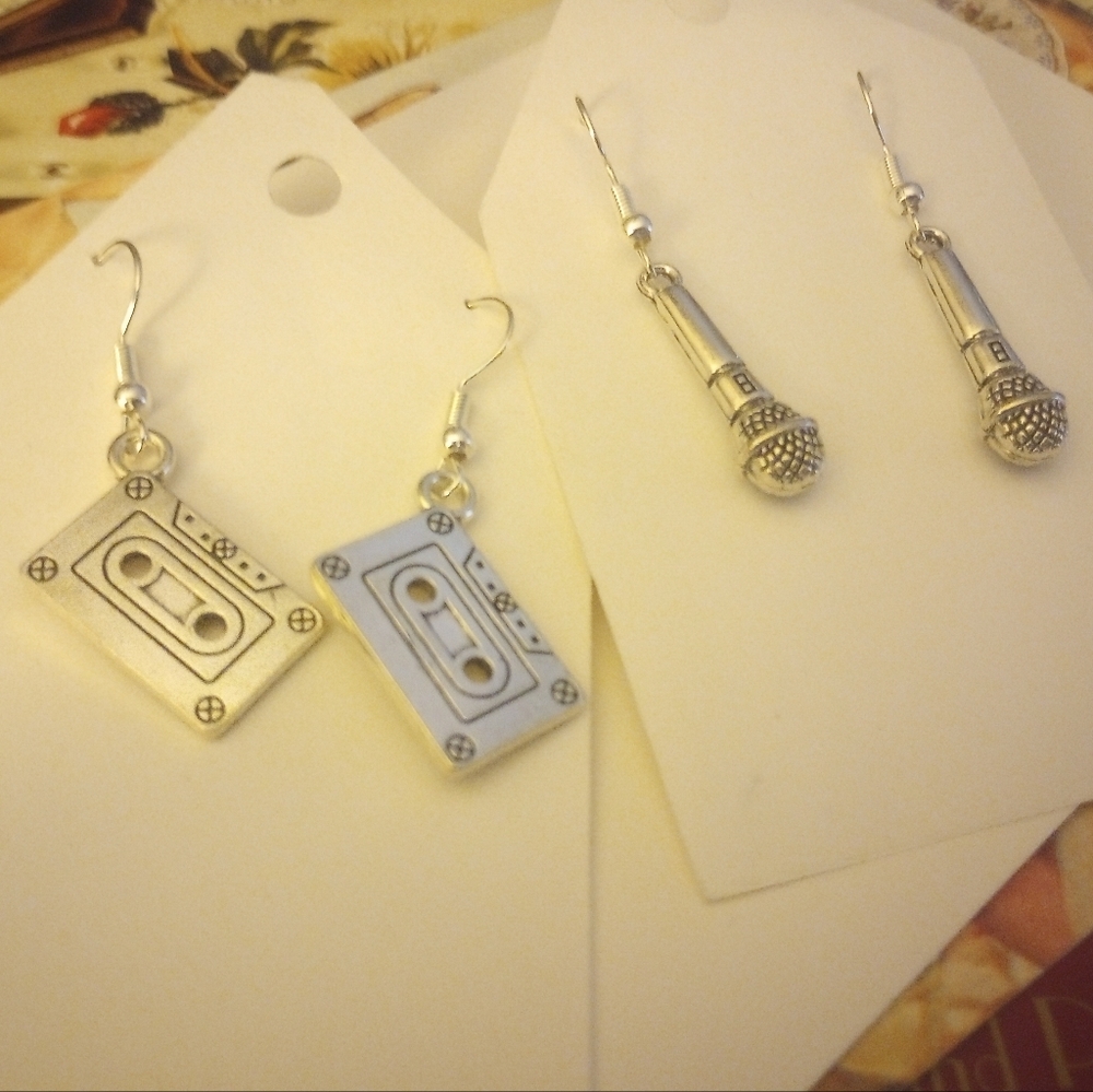 Set of 2 Dangle Earrings Silver Tone Cassette Tape & Microphone NWOT - Picture 2 of 8